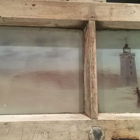 Charmerende Fiskerhus Taet Pa Himmel Og Hav Vila